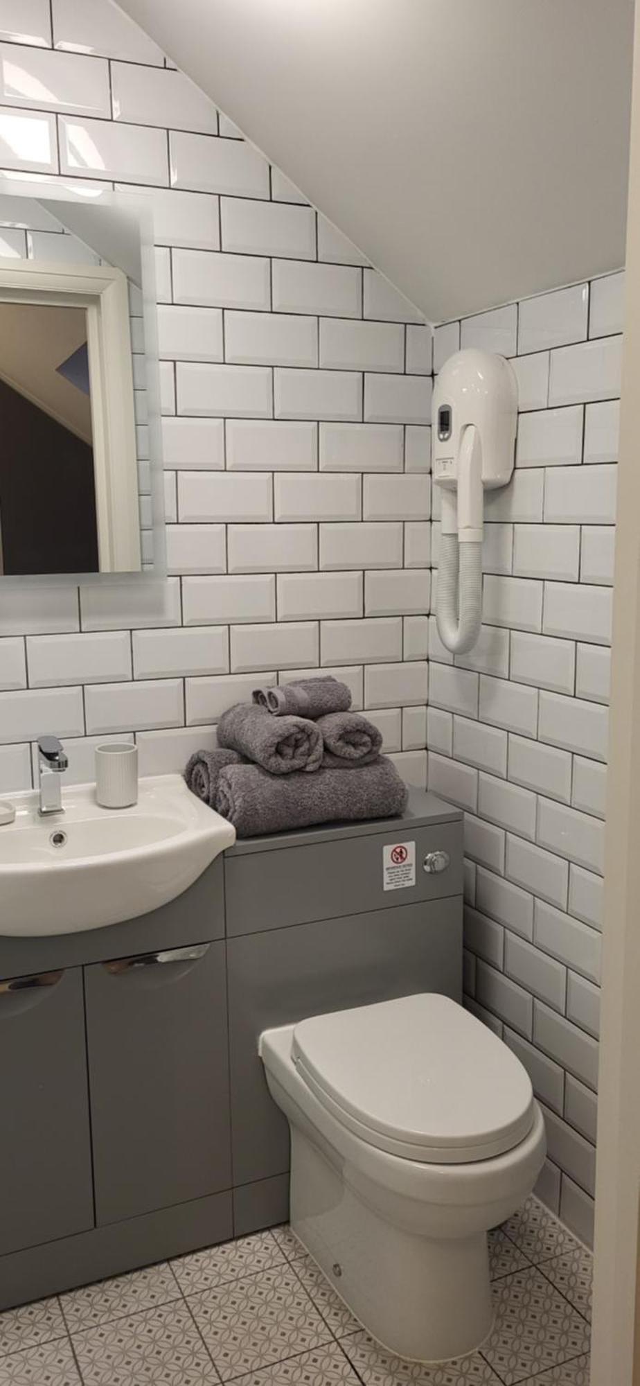 Sands House - Luxury Modern Studios With Secure Parking In Epsom, Surrey Chambre photo