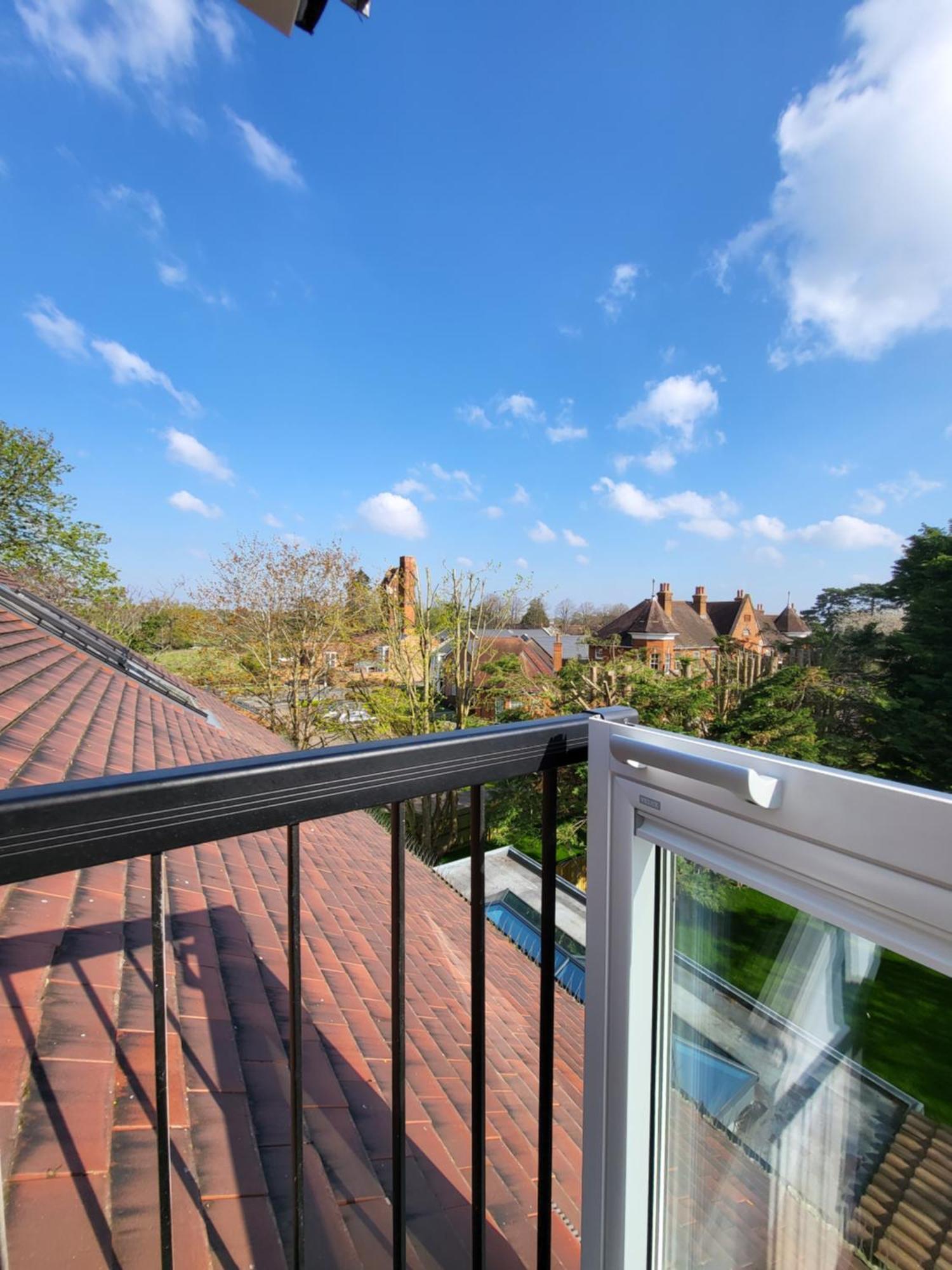 Sands House - Luxury Modern Studios With Secure Parking In Epsom, Surrey Chambre photo