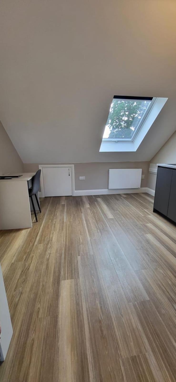 Sands House - Luxury Modern Studios With Secure Parking In Epsom, Surrey Chambre photo