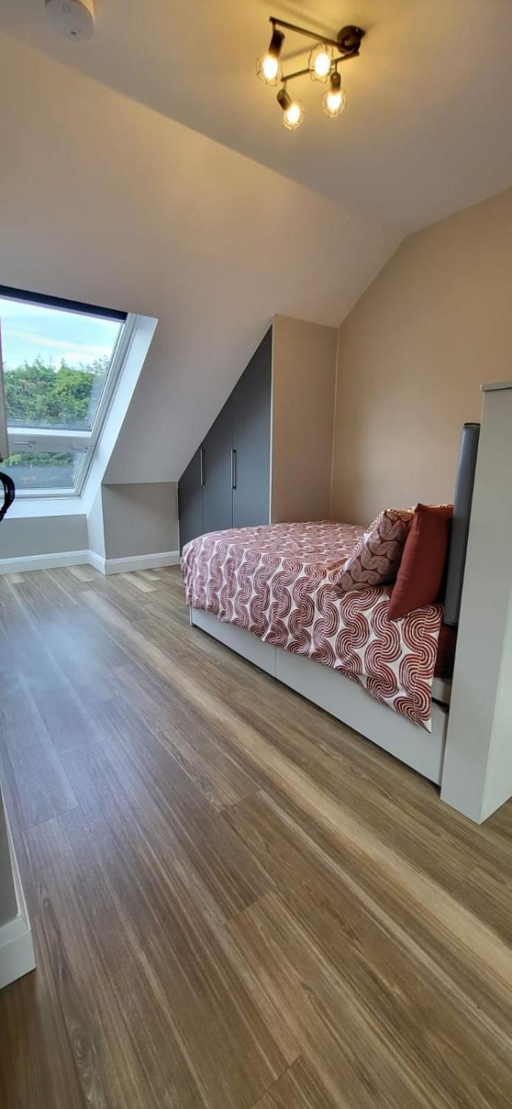 Sands House - Luxury Modern Studios With Secure Parking In Epsom, Surrey Extérieur photo